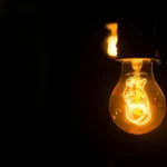 Cuentas de luz bajarían 2% desde enero tras corrección metodológica de la CNE