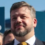 Kaiser en alza: El candidato del PNL y su estrategia tras el repunte en encuestas
