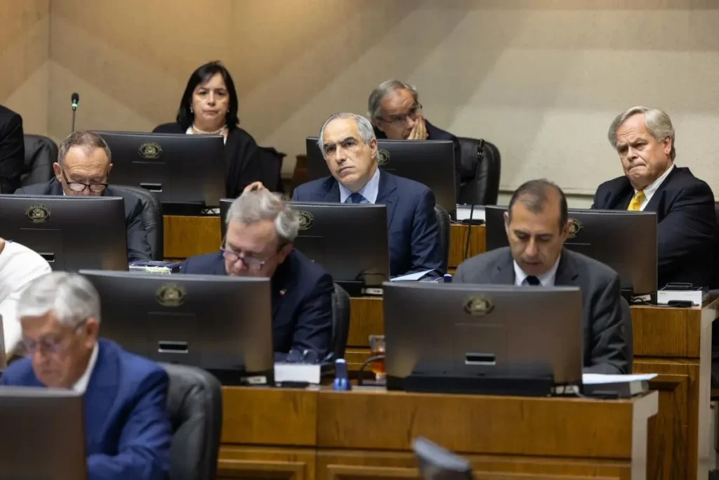 Destitución de juez Ulloa reabre debate sobre corrupción en el Poder Judicial
