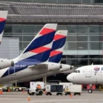 Latam Airlines y sindicato de pilotos alcanzan acuerdo que pone fin a la huelga