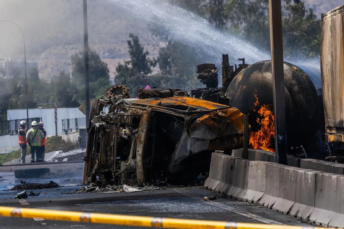 Aumentan a 10 las víctimas fatales tras explosión de camión en Renca