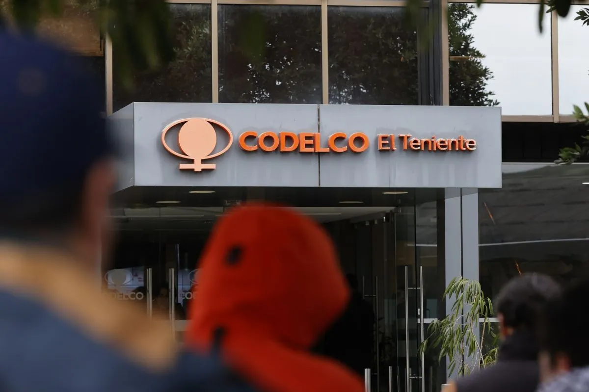 Codelco despide a tres ejecutivos tras detectar ocultamiento de información ligado a accidente en El Teniente
