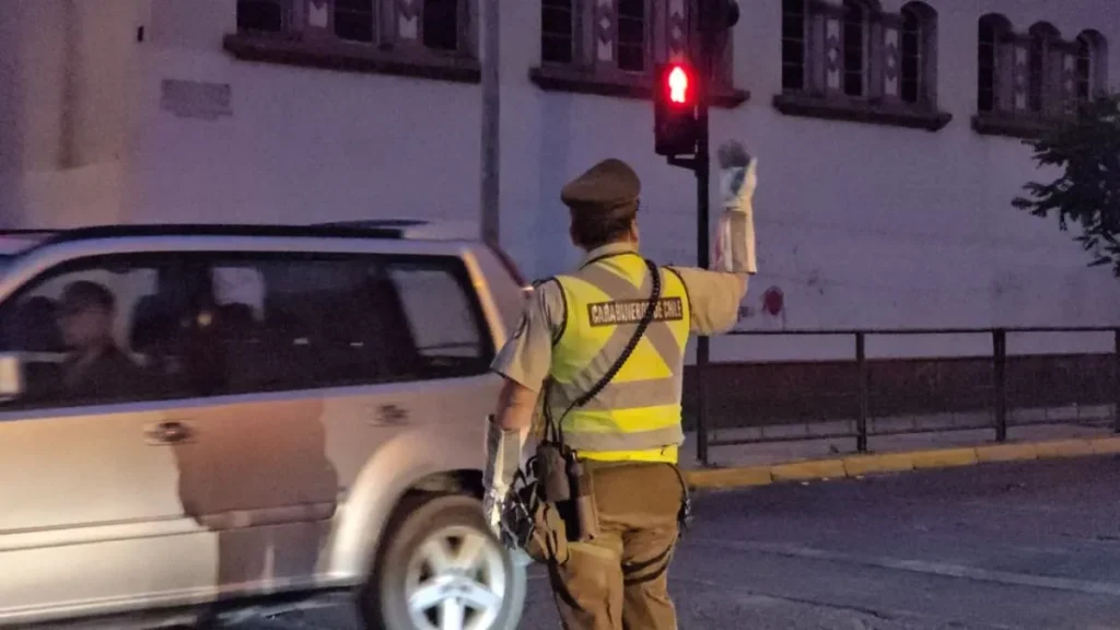 “Modernizar Carabineros”: el proyecto que no pudo discutirse en el Senado por ausencia de la ministra Steinert