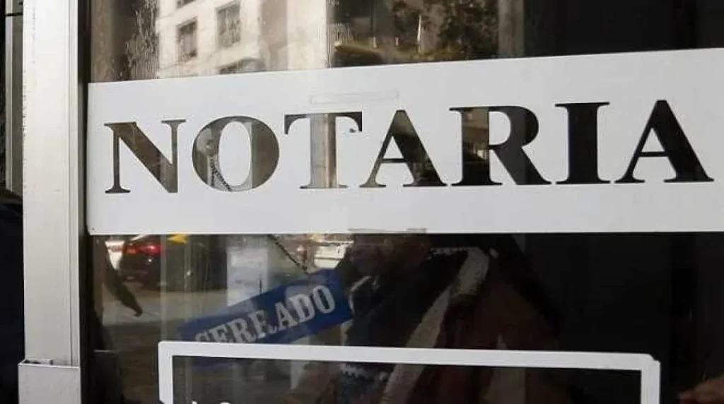 Reforma a notarías elimina cargos vitalicios y veta a familiares de autoridades