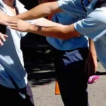 Revisar mochilas, prohibir gorros y limitar gratuidad: lo que busca el Gobierno por violencia escolar