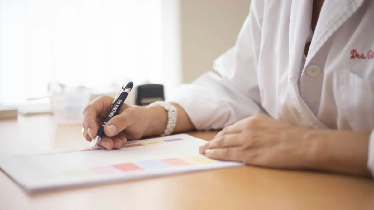 Viajes, fraudes y reposos: nuevo sistema buscará detectar irregularidades en licencias médicas