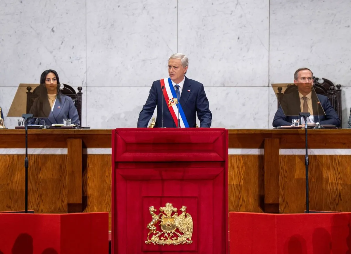 Presidente Kast anuncia apoyo económico para familias con hijos menores de edad