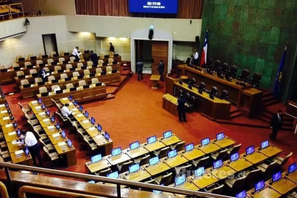 Senado aprueba en general la megarreforma de Kast