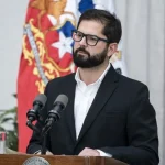 "¿Dónde están las prioridades?": Boric cuestiona embargos a deudores CAE y rechazo al secreto bancario
