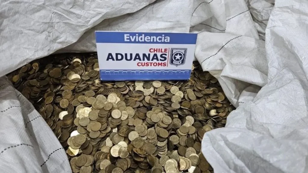 No buscaban el dinero, sino el cobre: la razón detrás del contrabando de más de un millón de monedas de $10