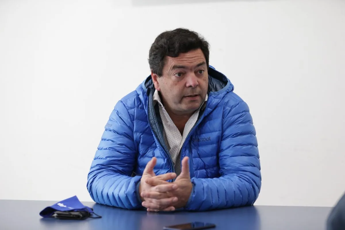 ¿Qué busca Fuenzalida con ofensiva judicial tras allanamiento?